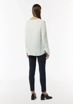 Viskosebluse mit V-Ausschnitt