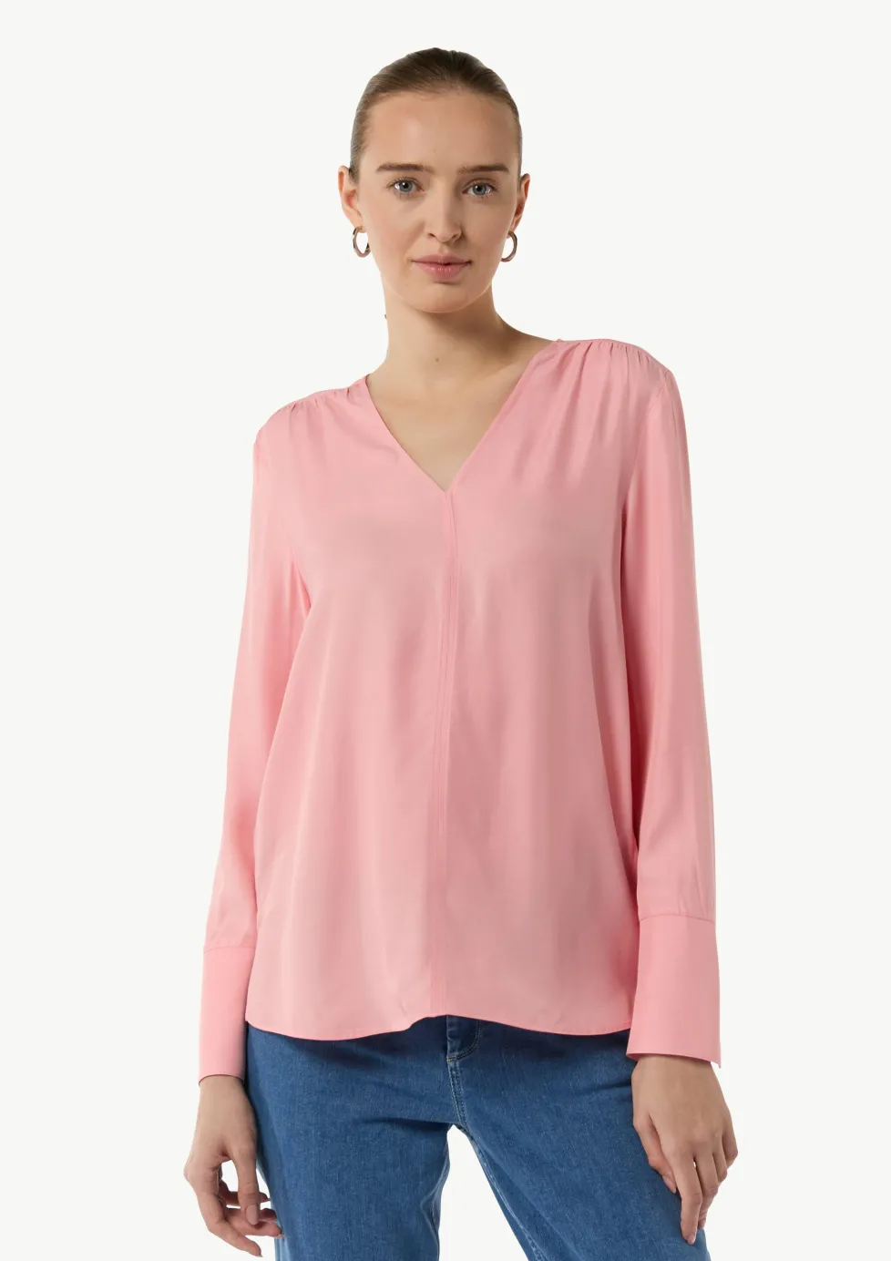 Viskosebluse mit V-Ausschnitt