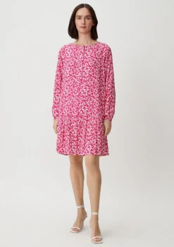 Viskosekleid aus Popeline