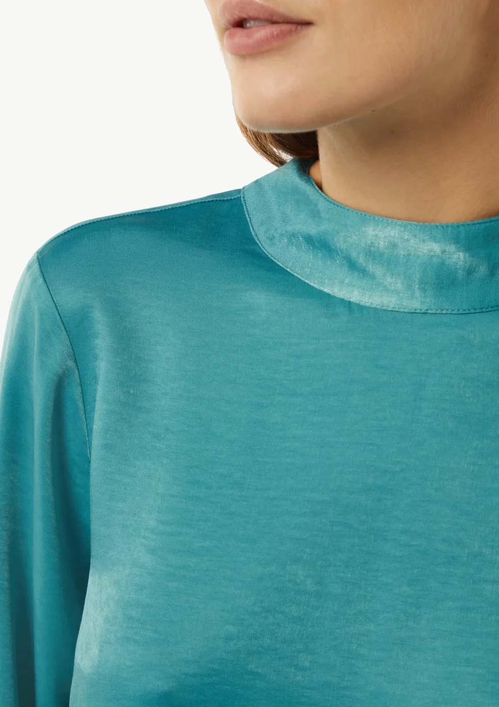 Viskosemix-Bluse mit Bindedetail