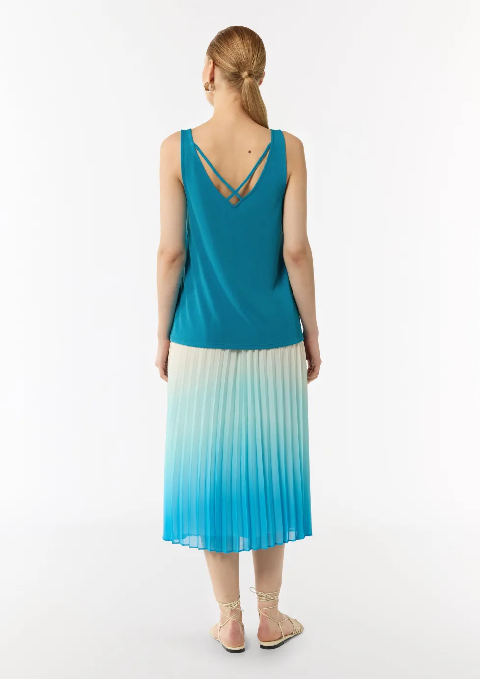 V-Neck-Shirt aus Jersey mit gekreuzten Trägern