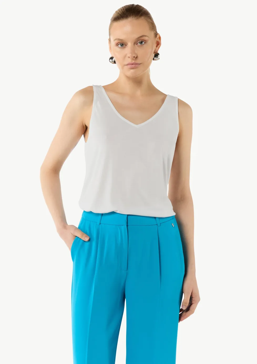 V-Neck-Shirt aus Jersey mit gekreuzten Trägern