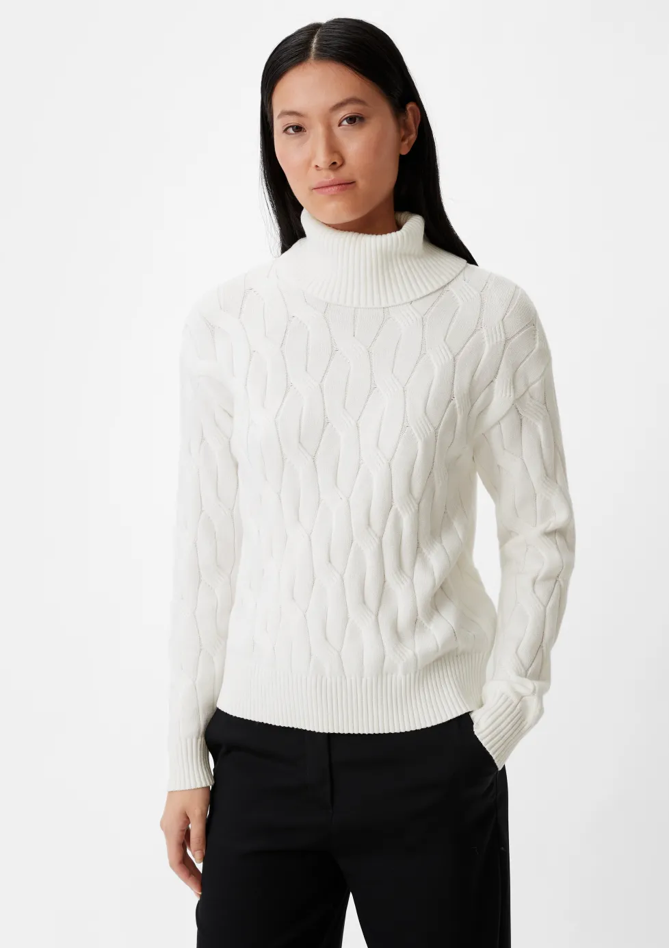 Weicher Pullover mit Strickmuster