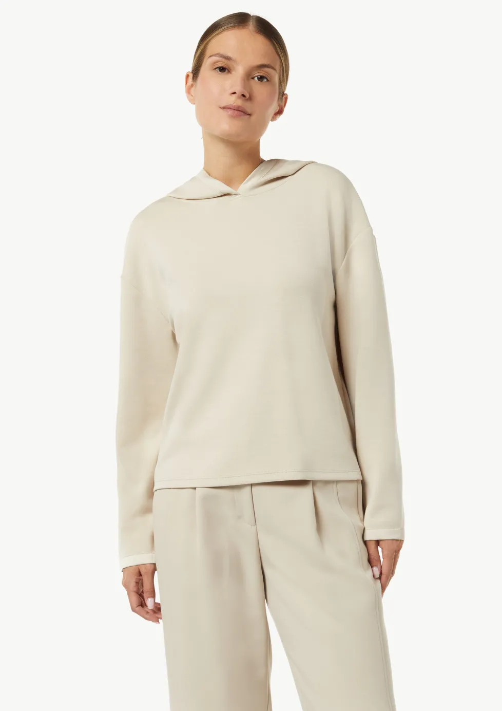 Weiches Kapuzenshirt mit Satin-Details