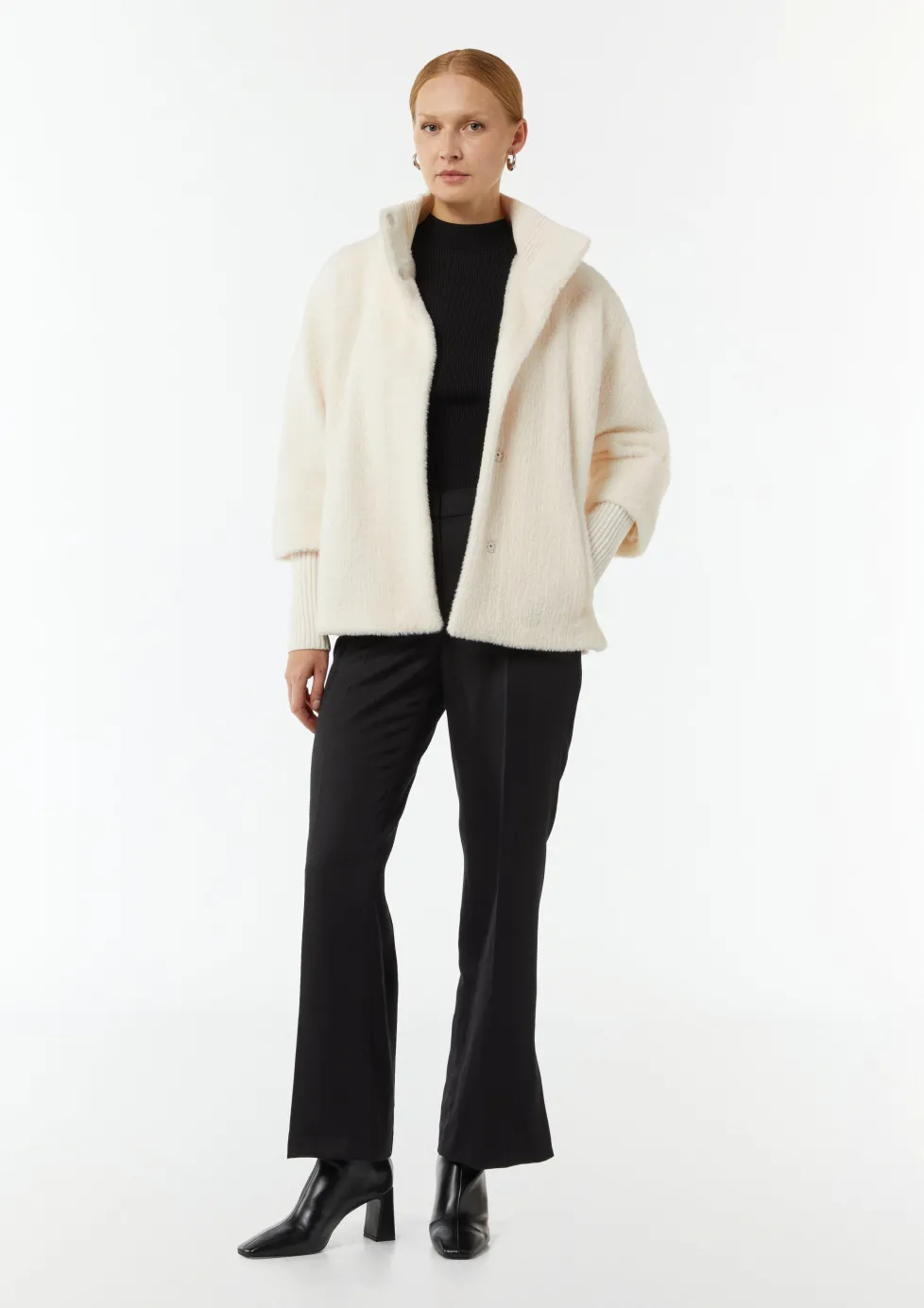 Weiches Woll-Cape mit Stehkragen