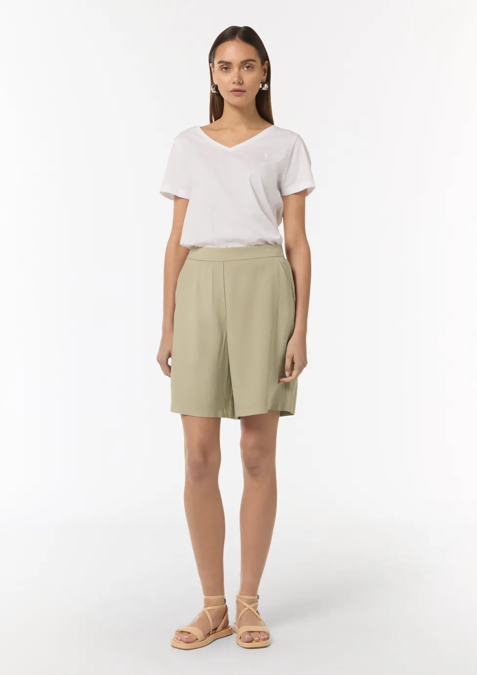 Weite Bermuda aus fließendem Viskosetwill