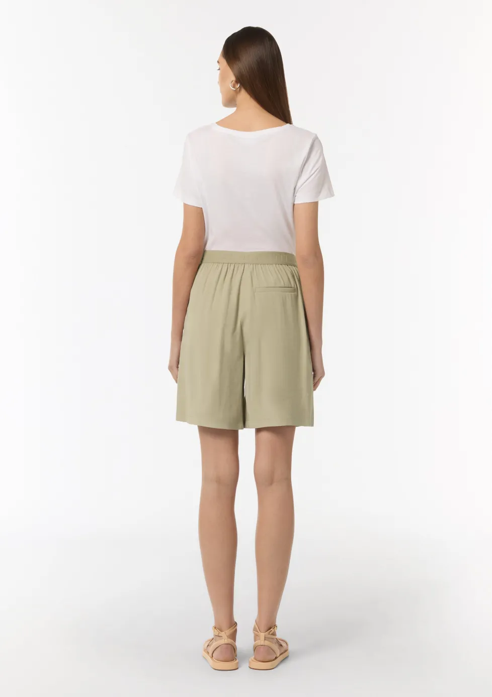 Weite Bermuda aus fließendem Viskosetwill