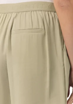 Weite Bermuda aus fließendem Viskosetwill