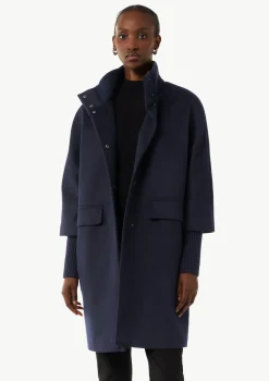 Wollmantel mit geripptem Kragen und Ärmeln