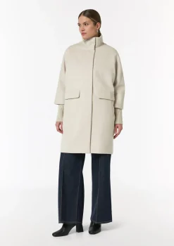 Wollmantel mit geripptem Kragen und Ärmeln